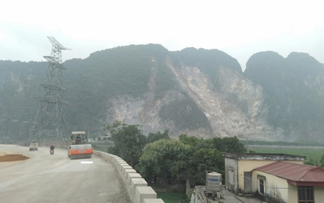 16 mỏ đá ở Hoà Bình bị tạm dừng hoạt động khai thác